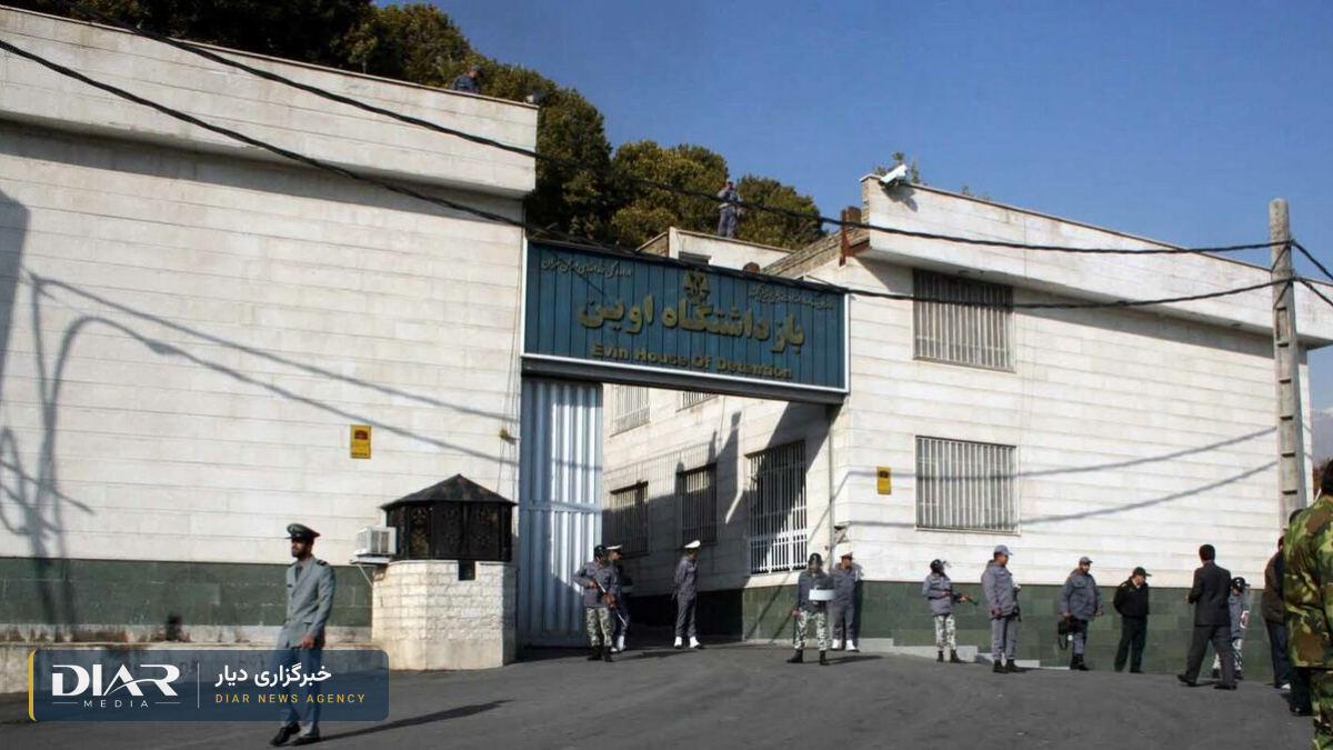 آزاد پیکری‌فر، زندانی سیاسی، پس از نزدیک به سه سال از زندان اوین آزاد شد