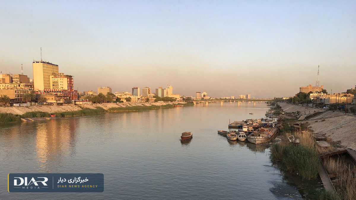 نخستوزیر عراق پس از لگدمال شدن پرچم آمریکا در رژه حشد الشعبی دستور تحقیق داد